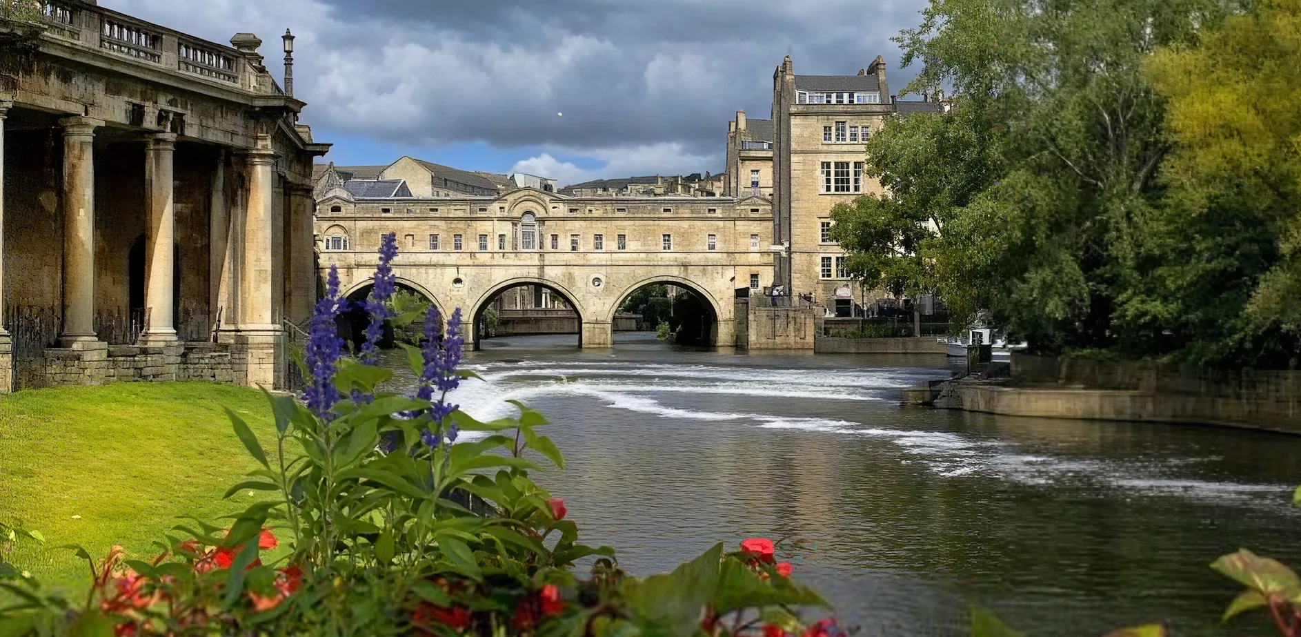 Pulteney Bridge über dem Avon in Bath